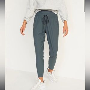 Old navy high waisted powersoft zip jogger pants women’s size small
